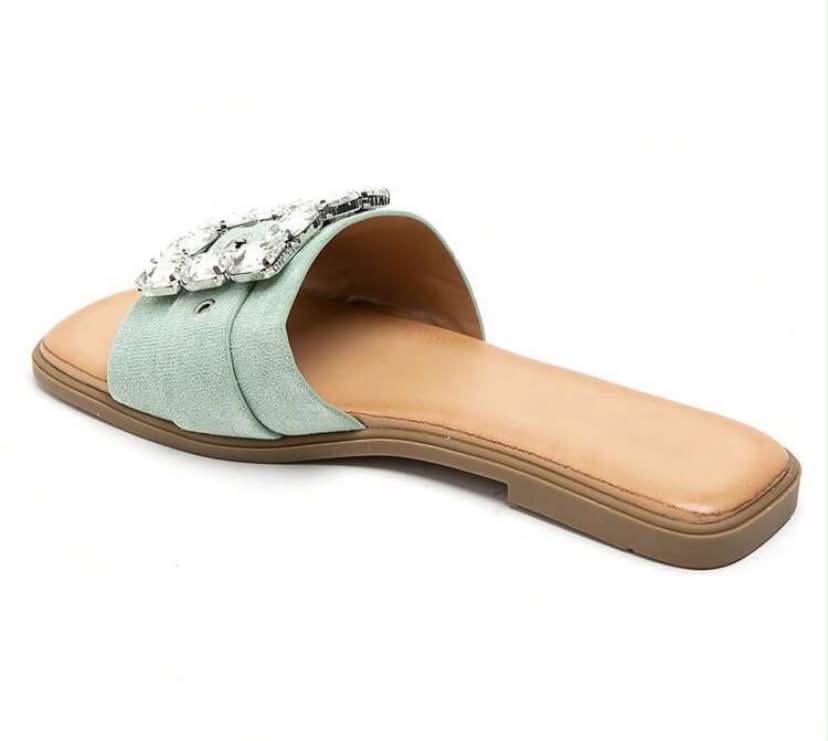 Mules plates ornées de strass – Élégance décontractée mint