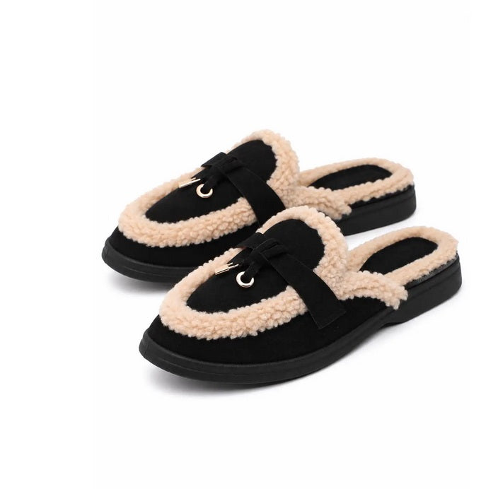 MULES FOURRÉES NOIRES – BORDURE BOUCLETTE & CADENAS DORÉ MISS MULA