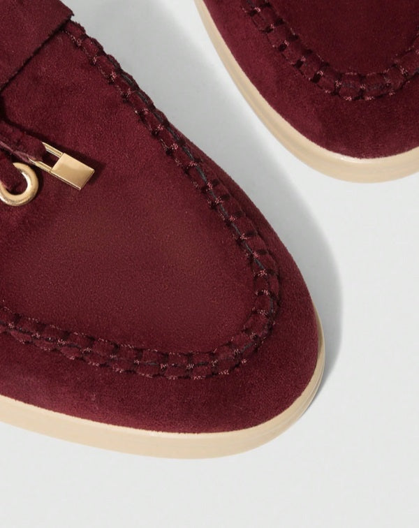 Mules Loafers bordeau à Détails Bijoux