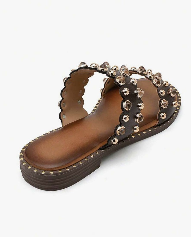 Chaussures femme sandales clous et strass choco miss clara