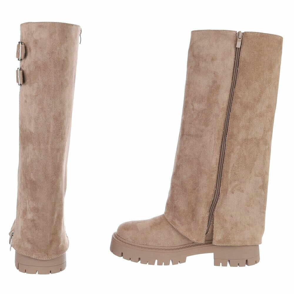 BOTTES HAUTES BEIGE ASPECT DAIM – EFFET GUÊTRE, BOUCLES & ZIP ARGENTÉS MISS VERONICA