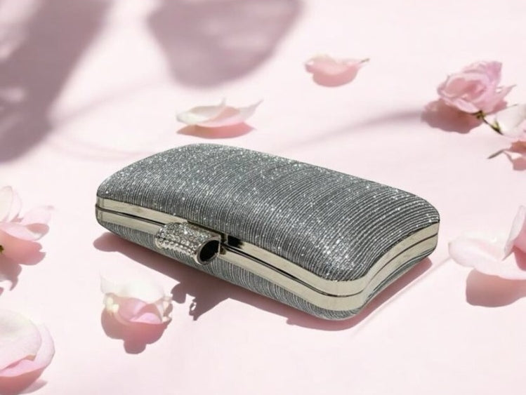 Pochette clutch cascade de strass argent – Brillance Infinie