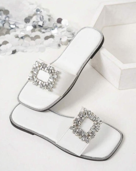 Sandales Mariage & Soirée Strass Luxe – Modèle “Élégance Blanche”