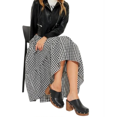 Sabots femme, mules à talons, chaussures vintage, sabots cloutés, plateforme bois, mode bohème.