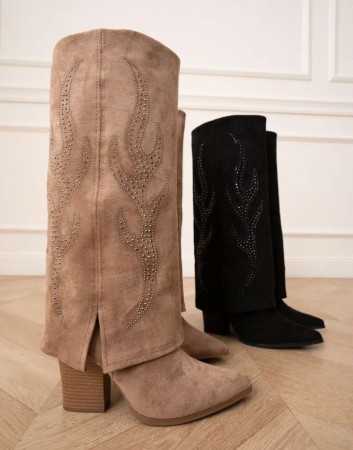 Sublimes bottes hautes western talon épais carré confortables.