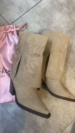 Bottes beiges western avec strass – Misskcy