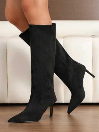 bottes hautes noires, bottes en daim, bottes talons fins, bottes élégantes femme, chaussures tendance 2025