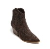 Sublimes bottes bottines mi haute cloutées style western coachella boots talons confortables.