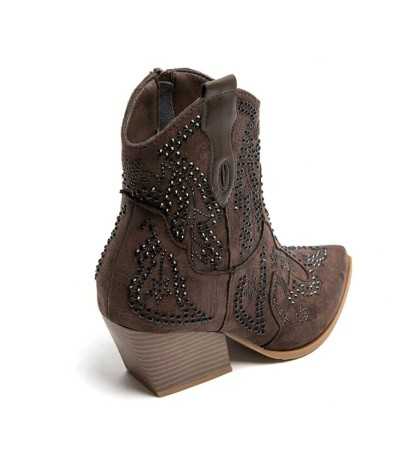 Sublimes bottes bottines mi haute cloutées style western coachella boots talons confortables.