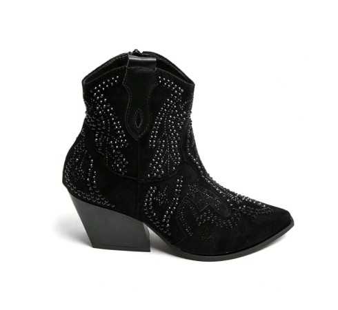 Sublimes bottes bottines mi haute cloutées style western coachella boots talons confortables.