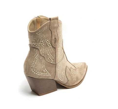 Sublimes bottes bottines mi haute cloutées style western coachella boots talons confortables.