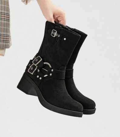 Bottes mode pour femmes avec design de boucle talons hauts