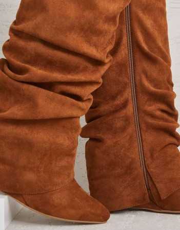 Chaussures femme Bottes hautes en suédine camel avec talon compensé – Misskcy