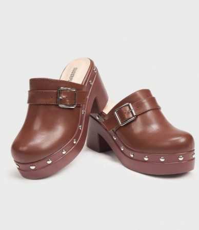 CHAUSSURES FEMME SABOT BOUCLE MARRON EN BOIS MISS PEDGE