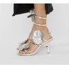 Sandales à talons argentées avec fleurs 3D – MissKcy