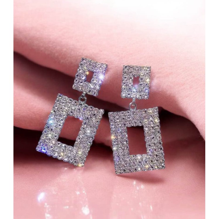 Boucles d’oreilles rectangulaires strass – Collection Kcy Accessory Boucles d’oreilles rectangulaires strass – Collection Kcy Accessory