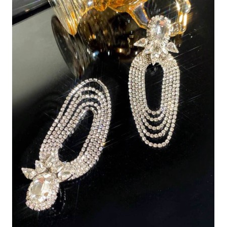 Boucles d’Oreilles Cristal Royal – Glamour Intemporel & Éclat Majestueux