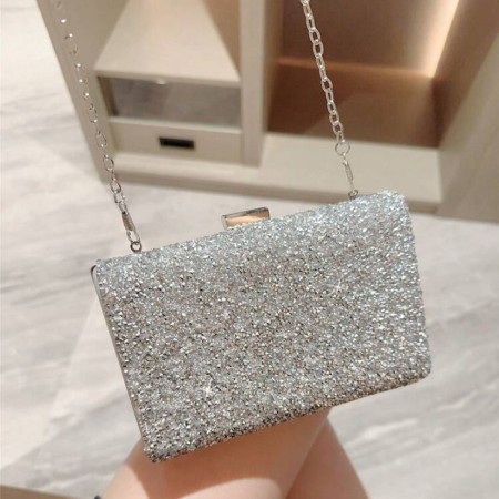 Pochette rigide à paillettes argentées – Lueur Précieuse