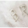 🤍 Éventail “Bride à Plumes” – Lettrage Perlé & Plumes Blanches