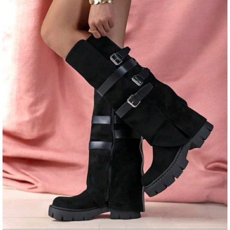 Bottes hautes avec lanières décoratives – élégance, confort et style unique. Sublimez vos tenues, commandez vite avant rupture !
