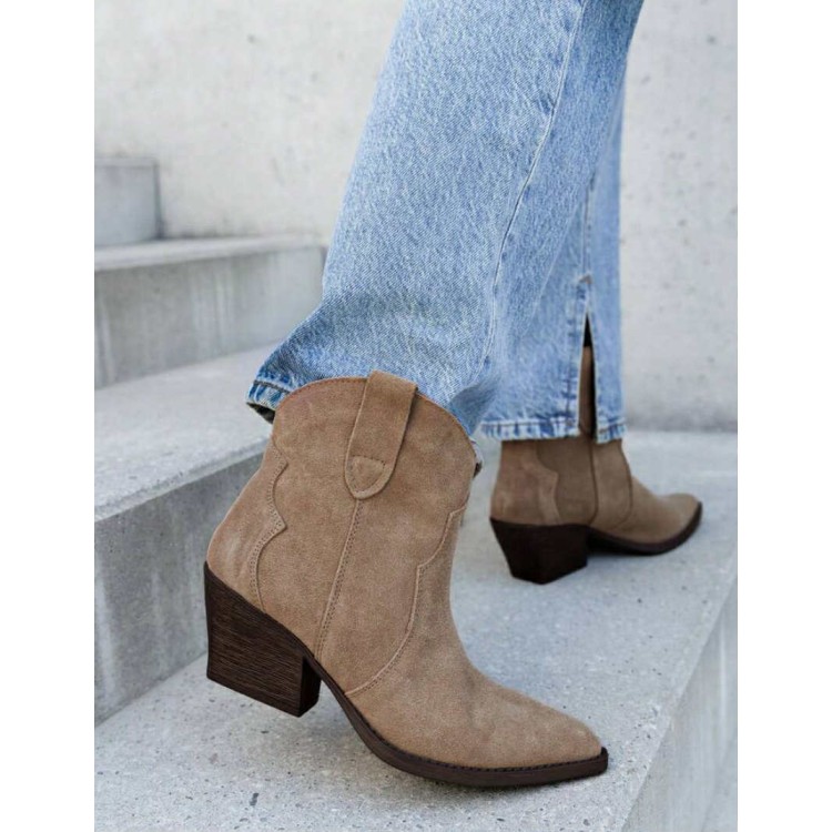 BOOTS WESTERN FEMME EN CUIR SUÉDÉ – STYLE COWBOY CHIC MISS MARINA BEIGE