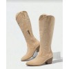 Bottes western femme, bottes suédine beige, botte hiver femme, look bohème chic.