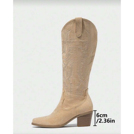 Bottes western femme, bottes suédine beige, botte hiver femme, look bohème chic.