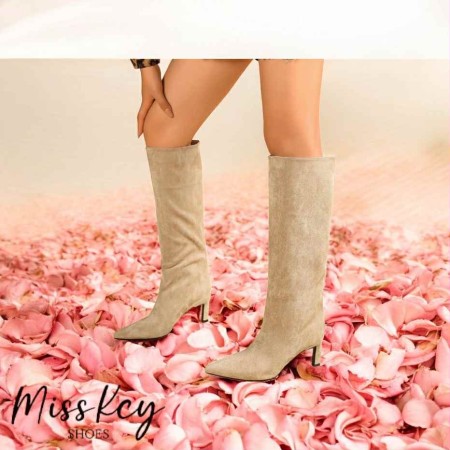 bottes hautes femme en suédine talon confort – noir, beige, marron – collection automne hiver 2025 2026