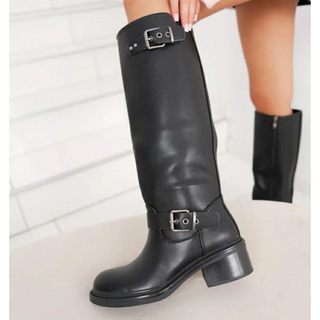 Bottes cavalières hautes en simili cuir noir avec petit talon. Confortables et élégantes pour un style quotidien chic
