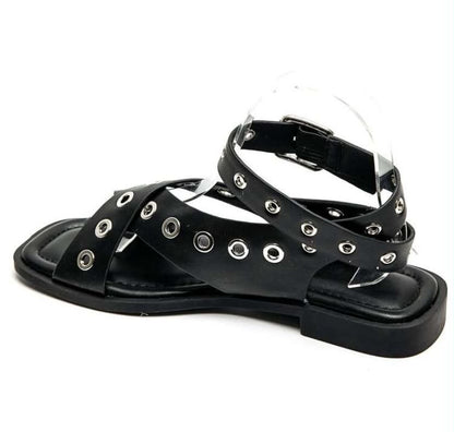 Sandales Plates Noires à Brides Croisées et Œillets Argentés