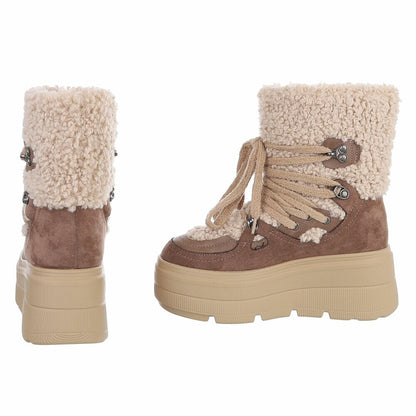 BOTTINES FEMME TAUPE FOURRÉES À LACETS – SEMELLE PLATEFORME CRANTÉE ET COL BOUCLETTE
