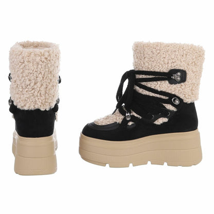 BOTTINES FEMME NOIRES FOURRÉES À LACETS – SEMELLE PLATEFORME CRANTÉE ET COL BOUCLETTE