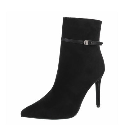 BOTTINES FEMME NOIRES À TALON AIGUILLE ET BOUT POINTU – ASPECT DAIM AVEC FINE BRIDE À BOUCLE MÉTALLIQUE