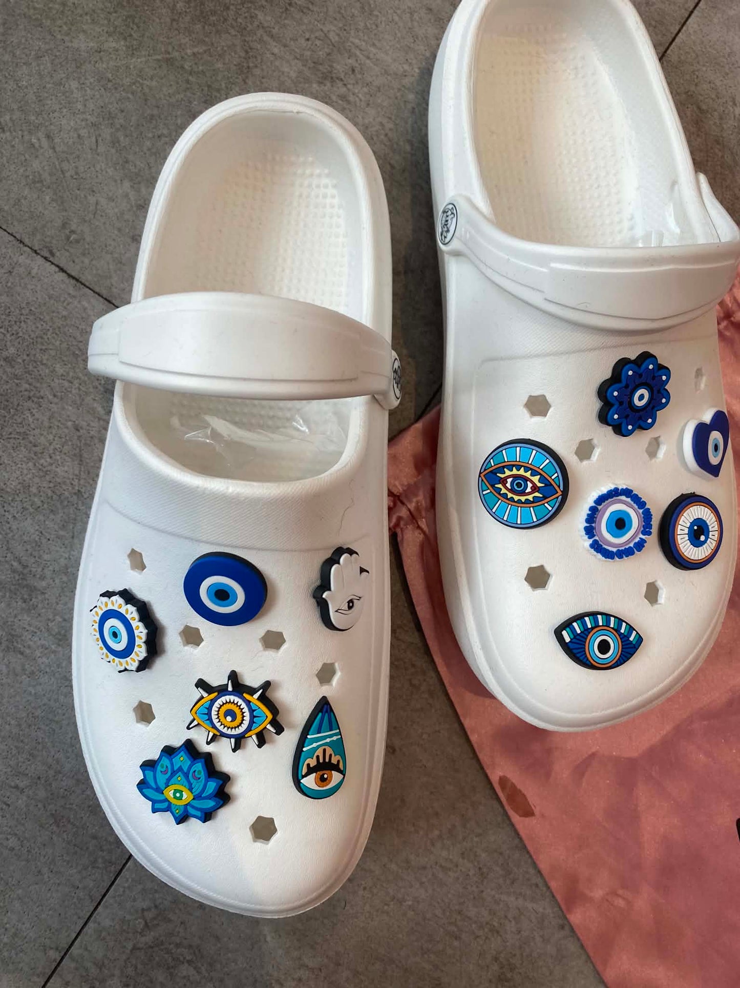 Sabots « Mystic Eye » – Confort Symbolique & Style Unique