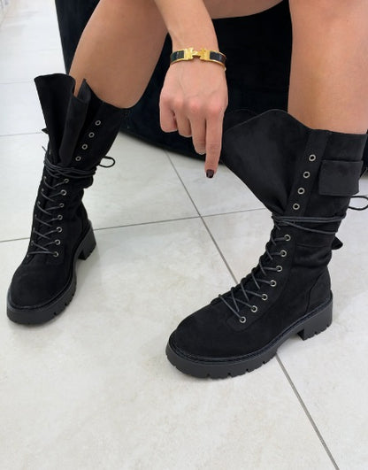 BOTTES RANGERS FEMME EFFET DAIM À POCHE – LACETS ENROULÉS, SEMELLE CRANTÉE NOIR