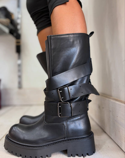 BOTTES BIKER FEMME NOIRES EFFET CUIR – À BOUCLES, SEMELLE CRANTÉE