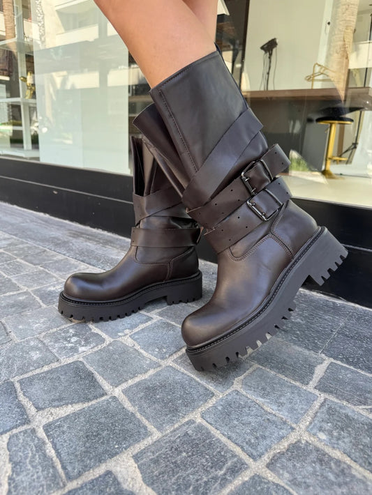BOTTES BIKER FEMME MARRON CHOCOLAT EFFET CUIR – À BOUCLES, SEMELLE CRANTÉE
