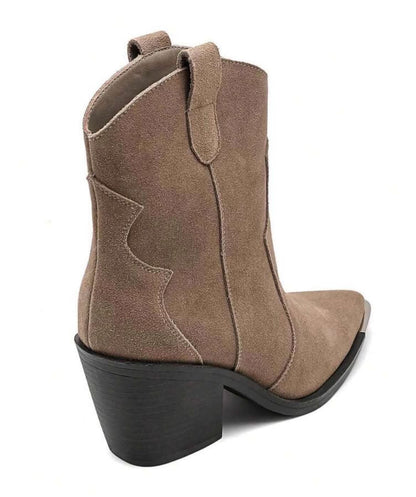 BOTTINES WESTERN FEMME EFFET DAIM BOUT MÉTAL – TAUPE MISS ALINA