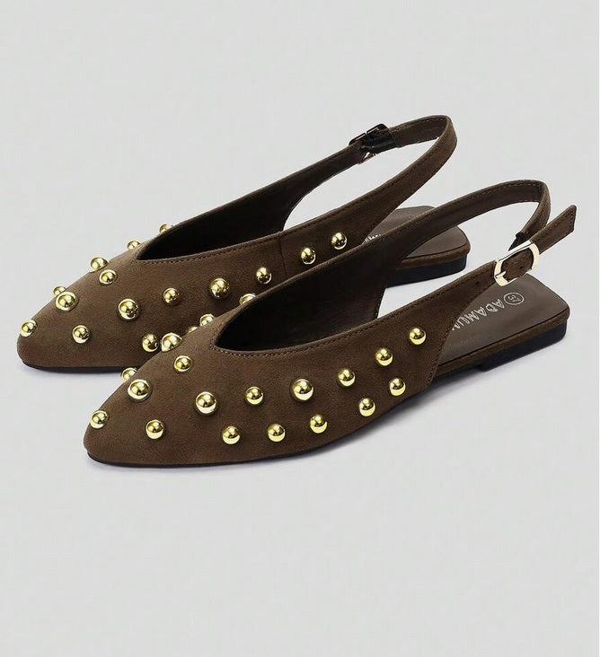 Mules ballerines marron cloutées or