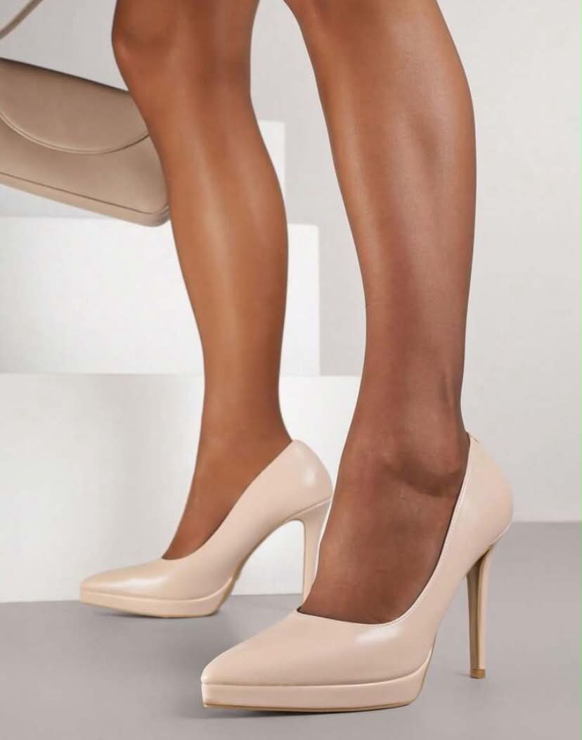 Escarpins Bout Pointu avec Plateforme – Beige Nude Classique