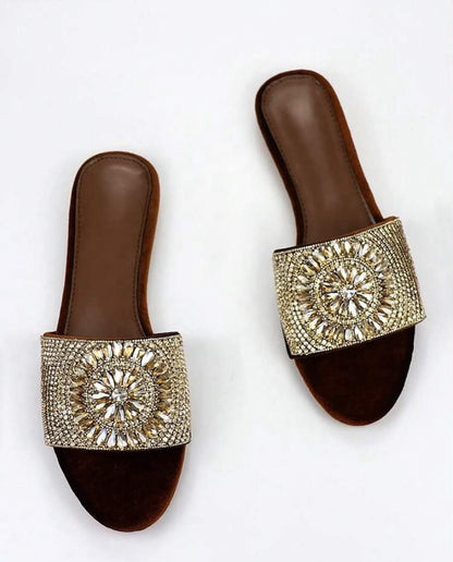 Sandales Plates Bijoux – Velours Marron et Or