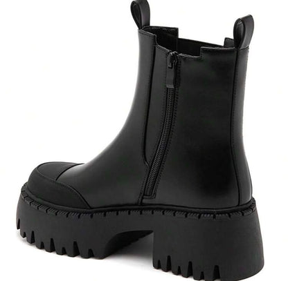 BOOTS CHELSEA SIMILICUIR NOIR BOUT RENFORCÉ SEMELLE PLATEFORME – MISS TIFFANY