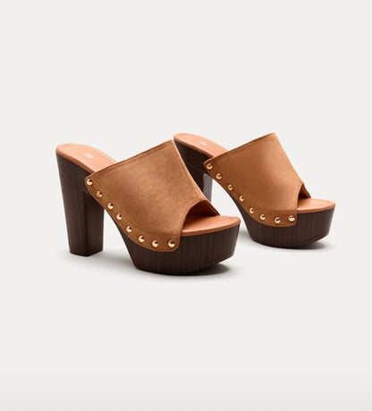 Mules à Plateforme cloutées - Élégance Rétro-Chic Camel