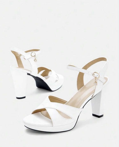 Sandales à Talons Hauts avec Bride Croisée – Blanc Chic