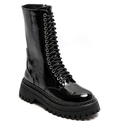 BOOTS SIMILICUIR VERNI NOIR LACETS BORDURE SEMELLE PLATEFORME MISS NATH