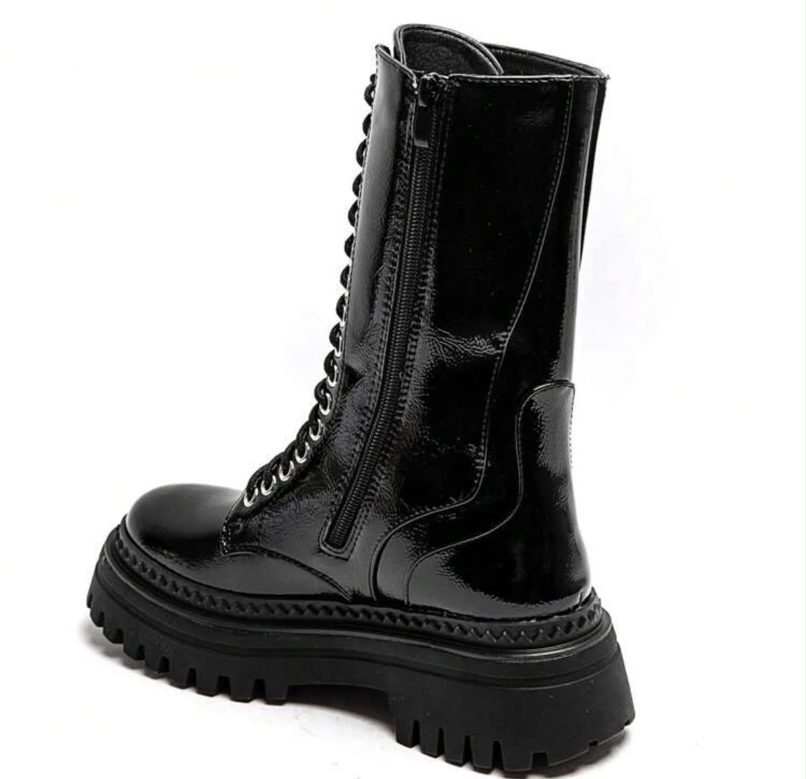 BOOTS SIMILICUIR VERNI NOIR LACETS BORDURE SEMELLE PLATEFORME MISS NATH