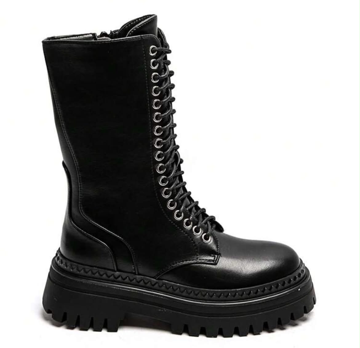 BOOTS SIMILICUIR NOIR LACETS SEMELLE PLATEFORME – MISS NATH