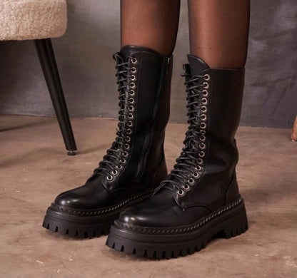 BOOTS SIMILICUIR NOIR LACETS SEMELLE PLATEFORME – MISS NATH