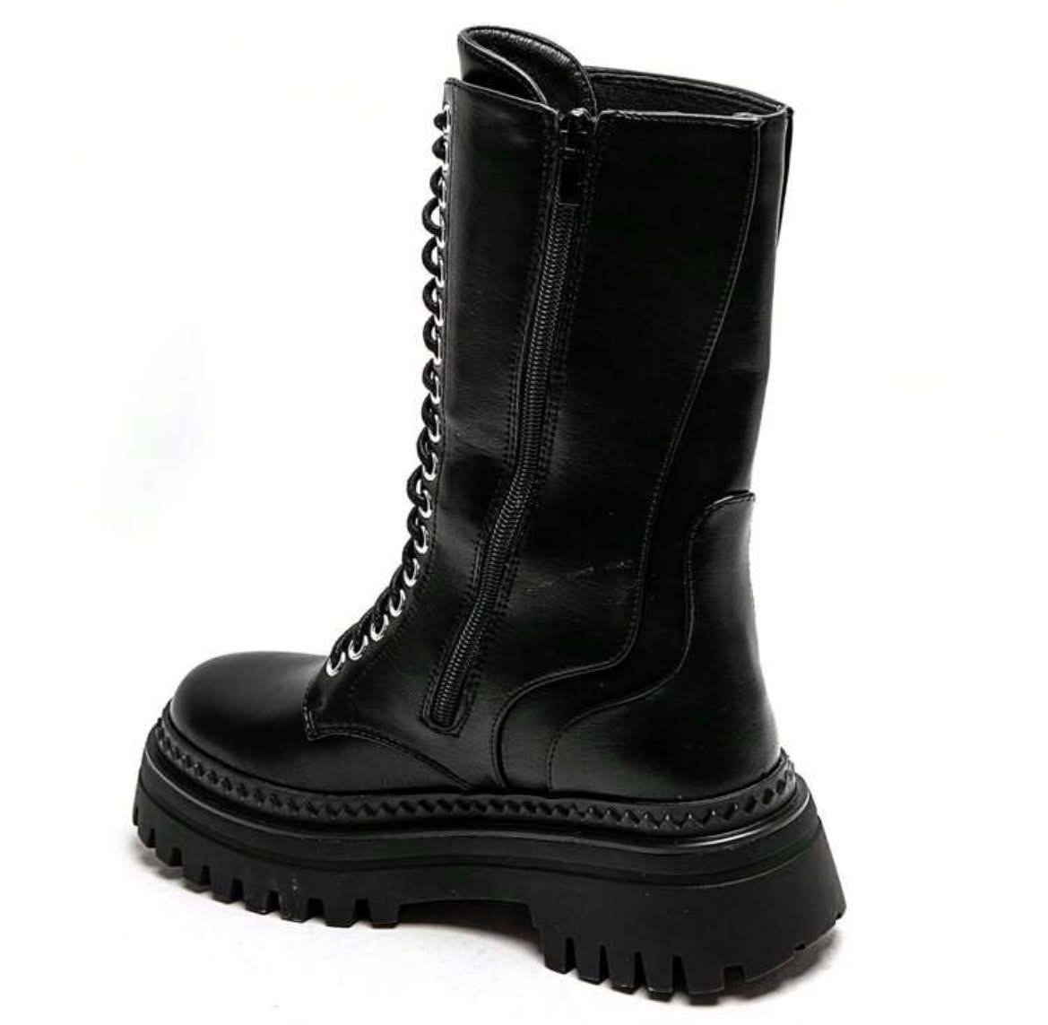BOOTS SIMILICUIR NOIR LACETS SEMELLE PLATEFORME – MISS NATH
