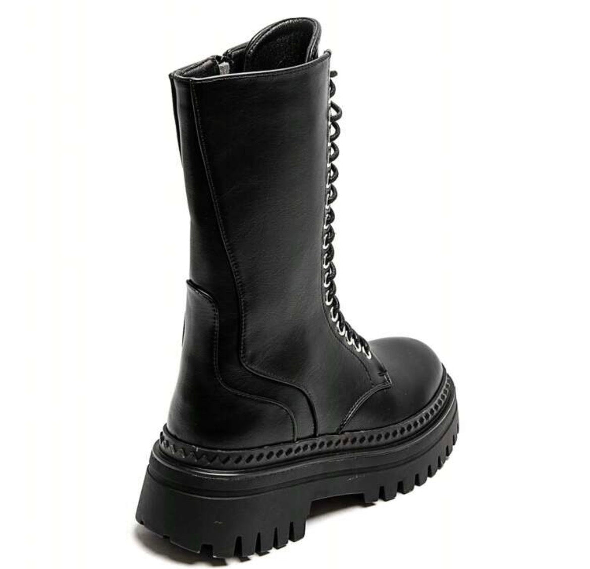 BOOTS SIMILICUIR NOIR LACETS SEMELLE PLATEFORME – MISS NATH